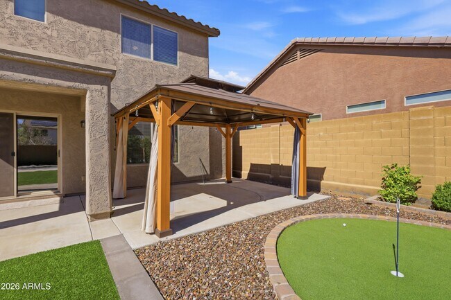 Building Photo - 1717 W Buckhorn Trail