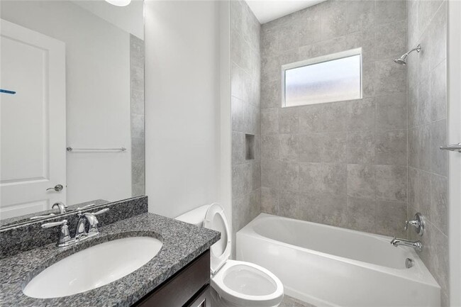 Building Photo - 15000 RedCove Pl