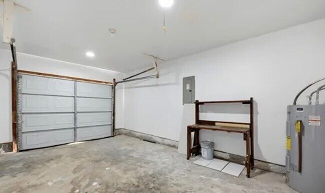 Building Photo - 101 Cottonwood Ct