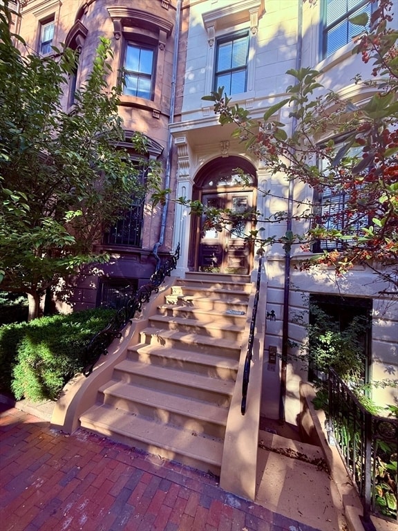Building Photo - 552 Massachusetts Ave
