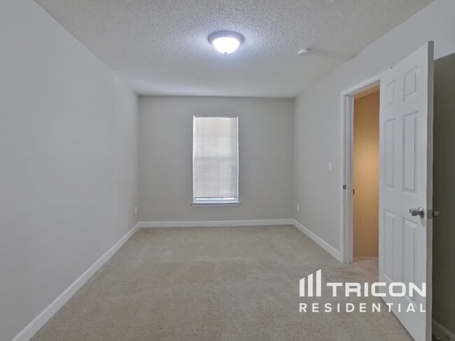 Building Photo - 1005 Alston Hill Dr