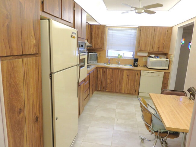 Building Photo - 5780 Fernley Dr W