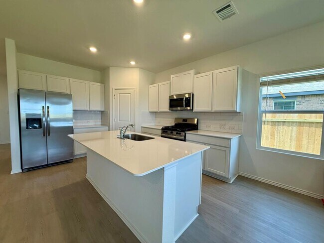 Building Photo - 306 Camargue Dr