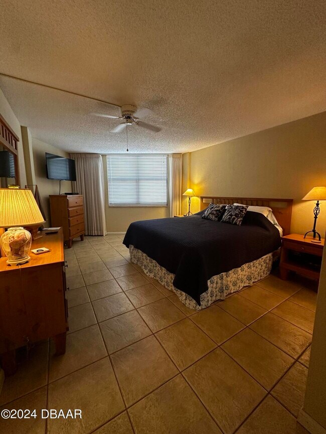 Building Photo - 1415 Ocean Shore Blvd