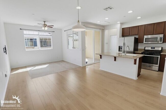 Building Photo - Modern 2Bdm 2Ba Condo in Desirable Chula Vista Community!