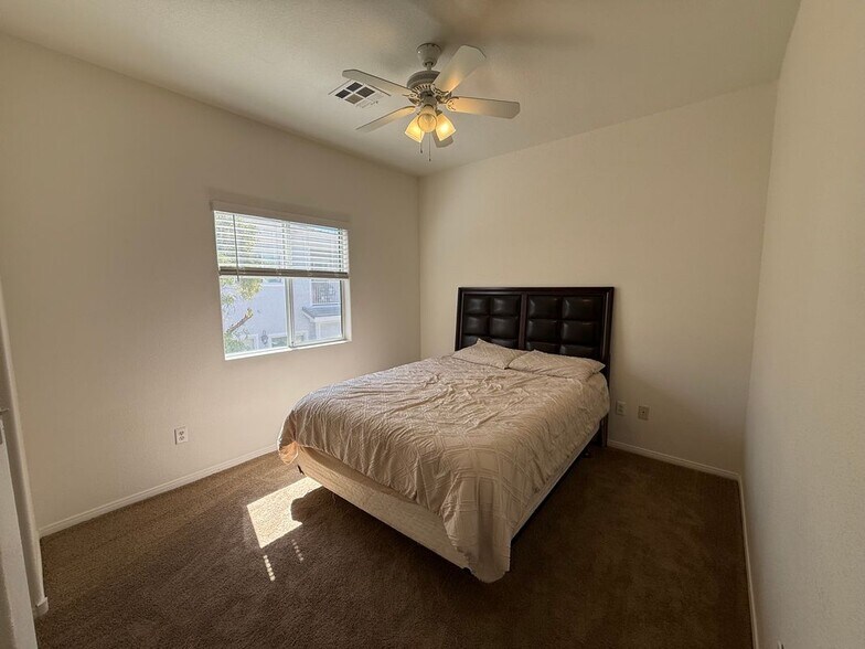 Building Photo - 206 Heiple Ct