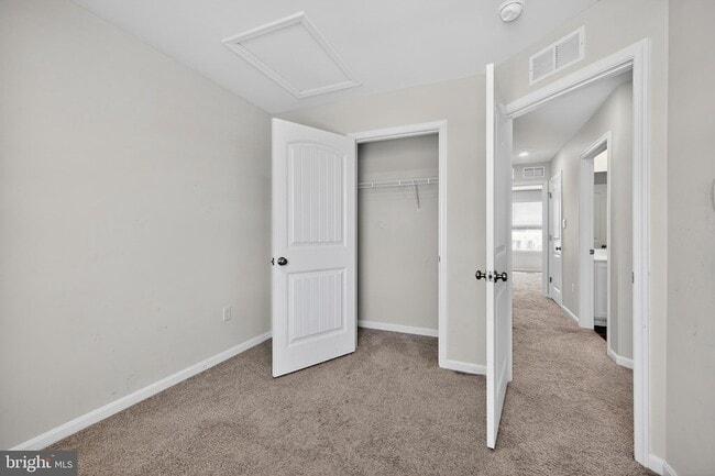 Building Photo - 525 Little Eden Wy