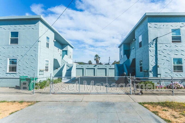 Building Photo - 1321 Dunn Ave