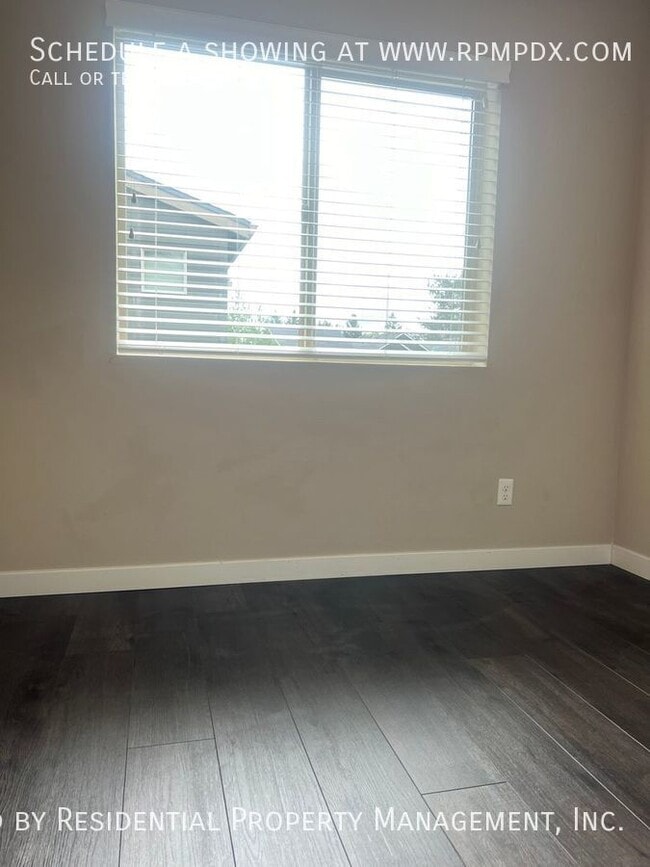 Building Photo - 14075 SW Compass Dr