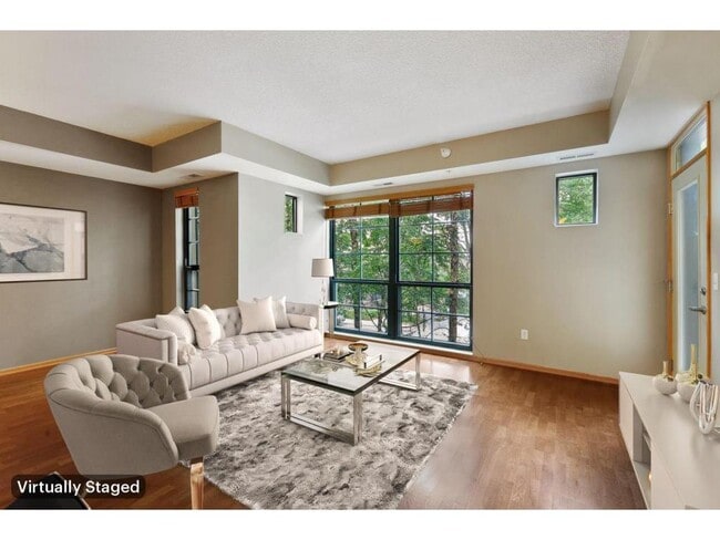 Building Photo - 2565 Franklin Ave