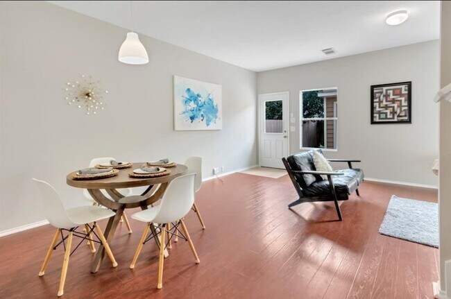 Building Photo - 23843 Single Oak St