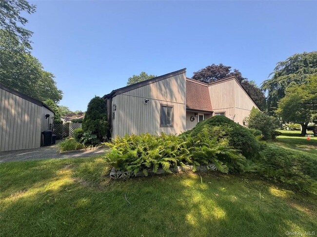 Building Photo - 20 Strathmore Gate Dr