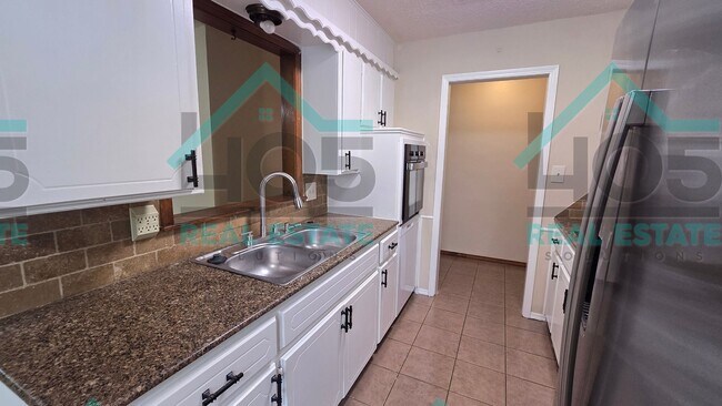 Building Photo - 3 Bed Rental in Norman
