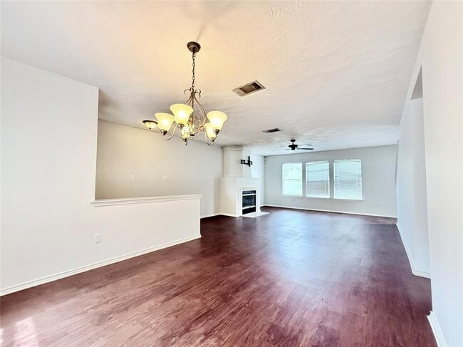 Building Photo - 2734 High Point Dr