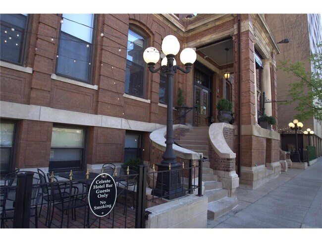 Building Photo - 488 Wabasha St N