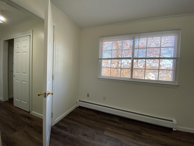 Building Photo - 3961 Brown Ave