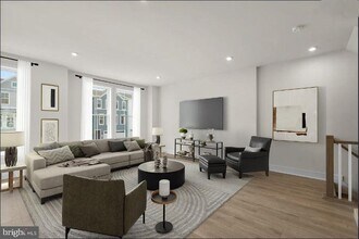 Building Photo - 112 Galaxy Pl