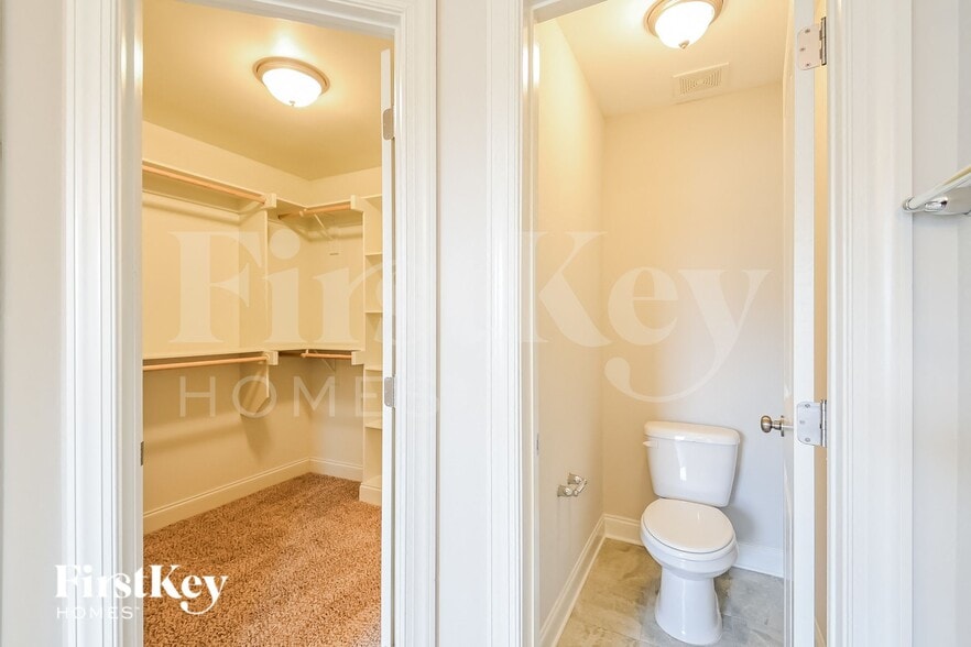 Building Photo - 92 Squire St