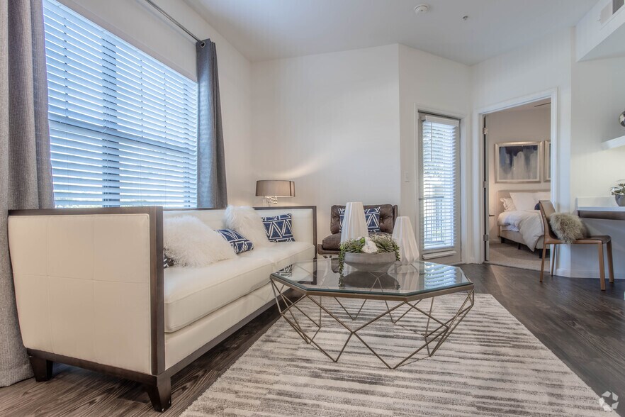 5 Oaks Apartments 18203 Westfield Place Dr Houston TX 77090