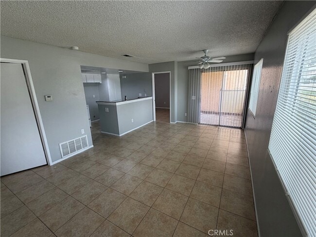 Building Photo - 3732 Oak Creek Dr