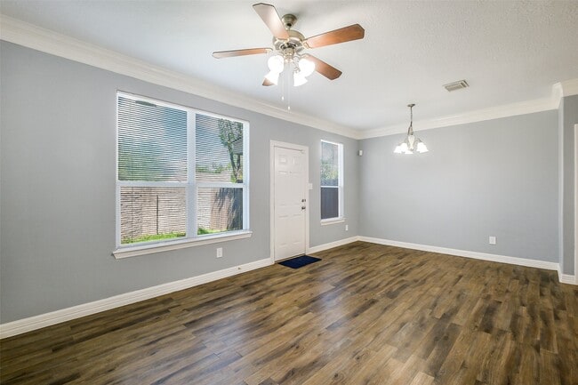 Building Photo - 10334 Panther Point Dr