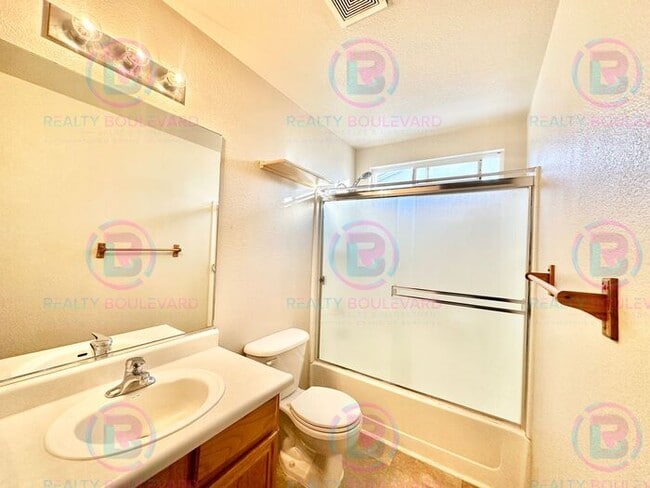 Building Photo - 1 Month Free!!! Beautiful 3BR 2 Bath home with RV Parking!