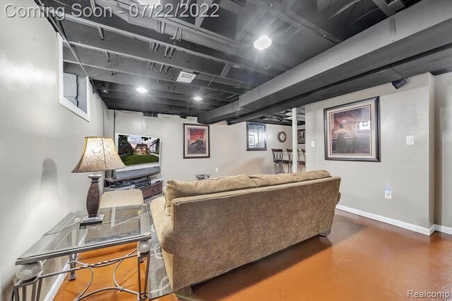 Building Photo - 575 E Southlawn Blvd