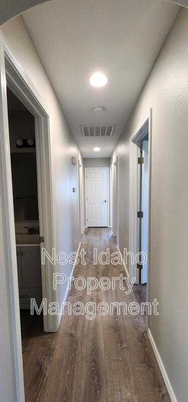 Building Photo - 3009 Sugar Cane Dr