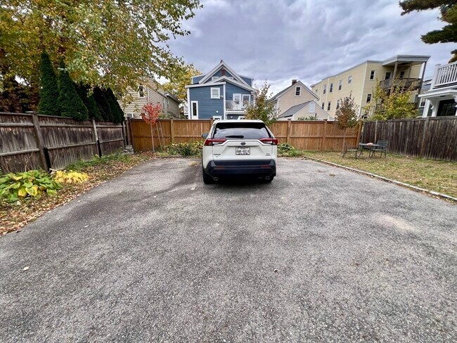 Building Photo - 188 Franklin St