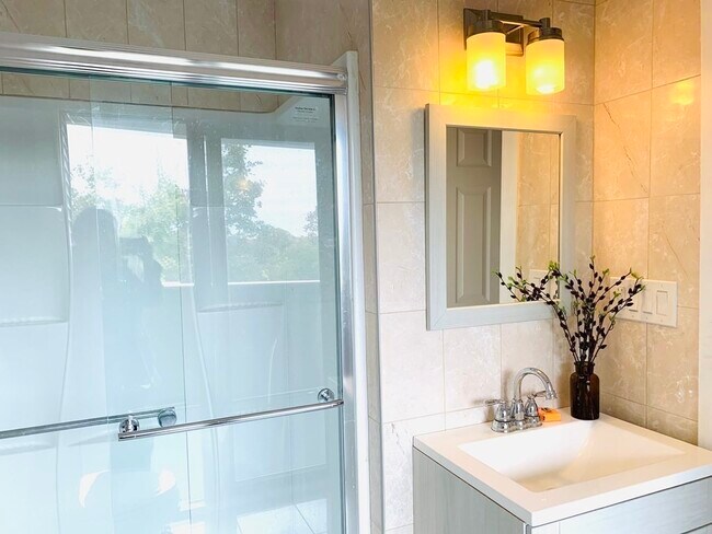 Building Photo - 801 Boylston St