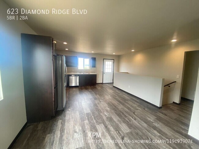 Building Photo - 623 Diamond Ridge Blvd