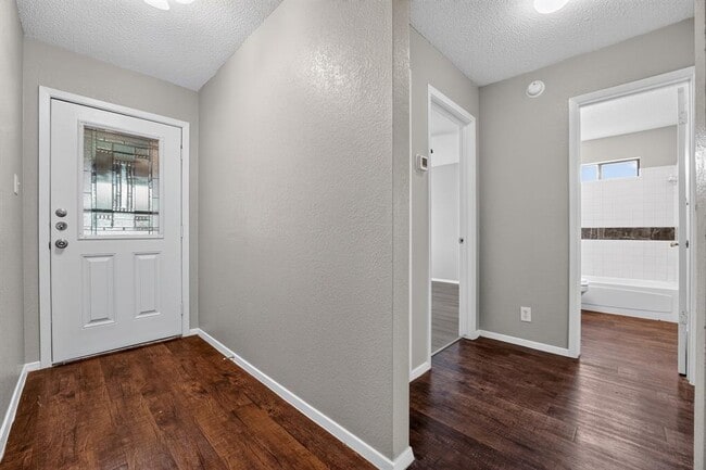 Building Photo - 1509 Taron Dr