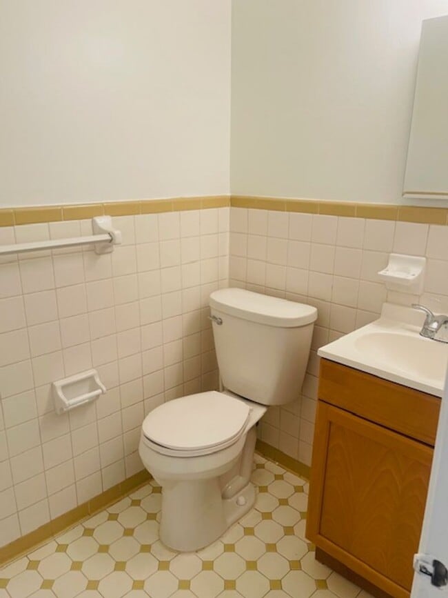 Building Photo - VIRGINIA BEACH - OCEANFRONT FOR RENT!