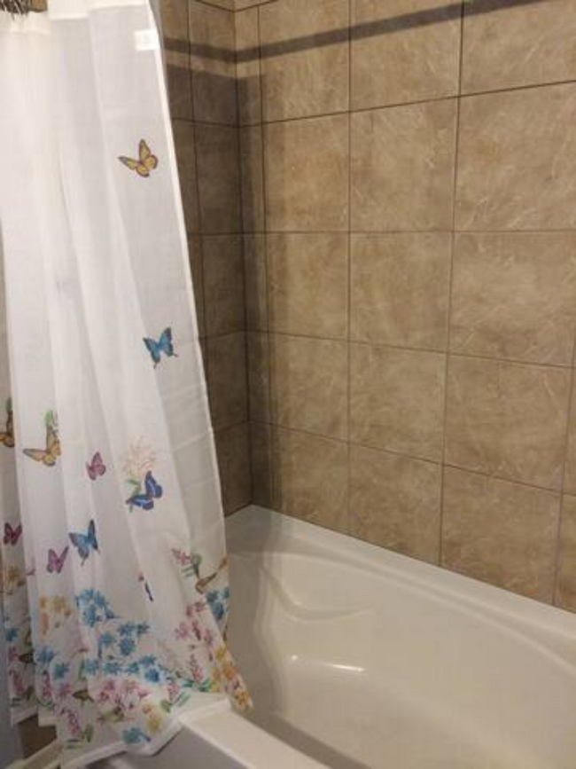 Bath/Shower in 1st bdrm - 412A McClellan Ave