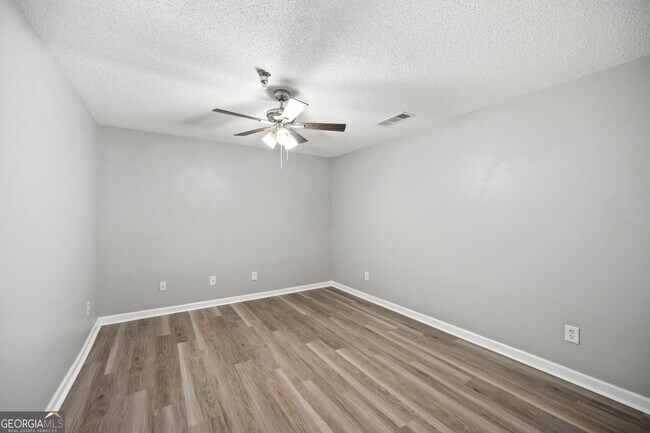 Building Photo - 1010 Society Way