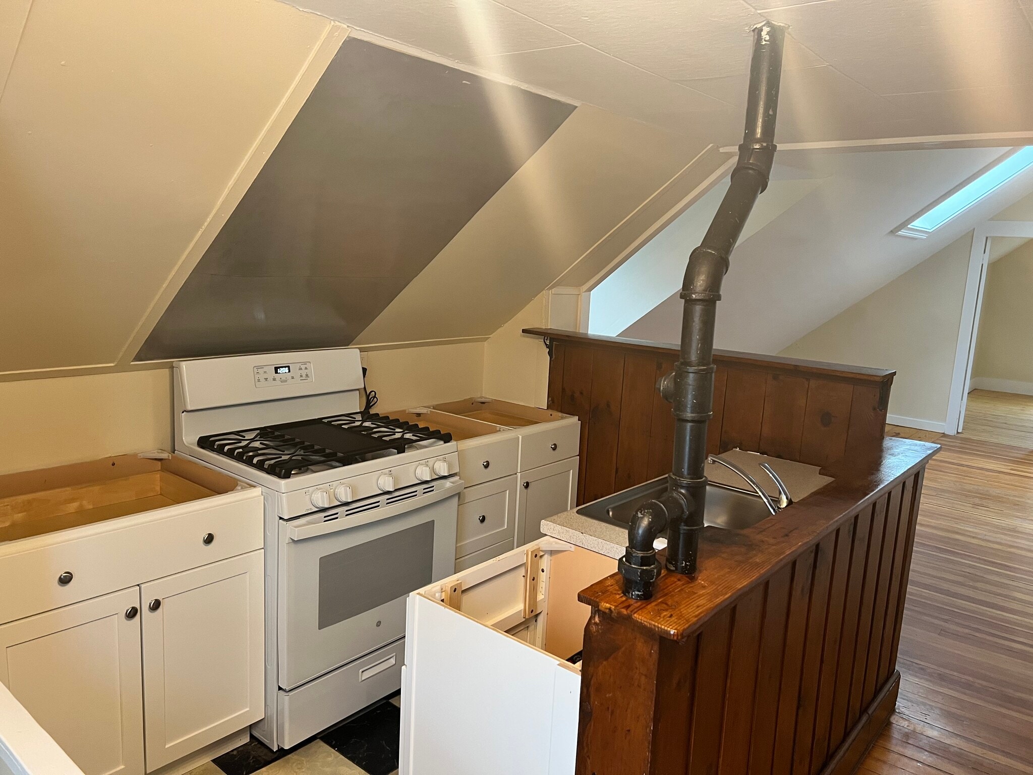 Building Photo - 9 Summer St