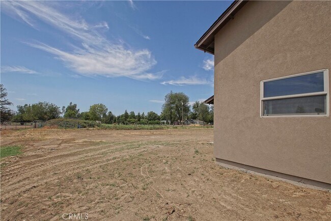 Building Photo - 8435 Buena Vista Ave