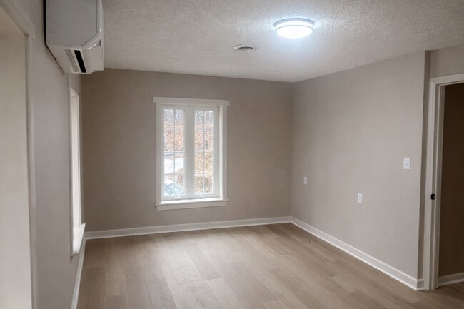 Building Photo - 2785 Tyn Rhos Rd