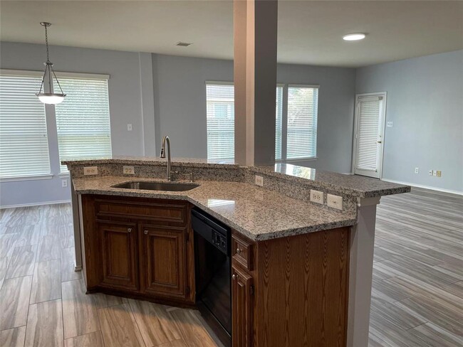 Building Photo - 12910 Redbud Shores Ln