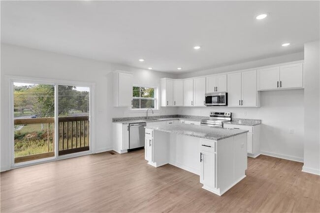 Building Photo - 315 William Dr