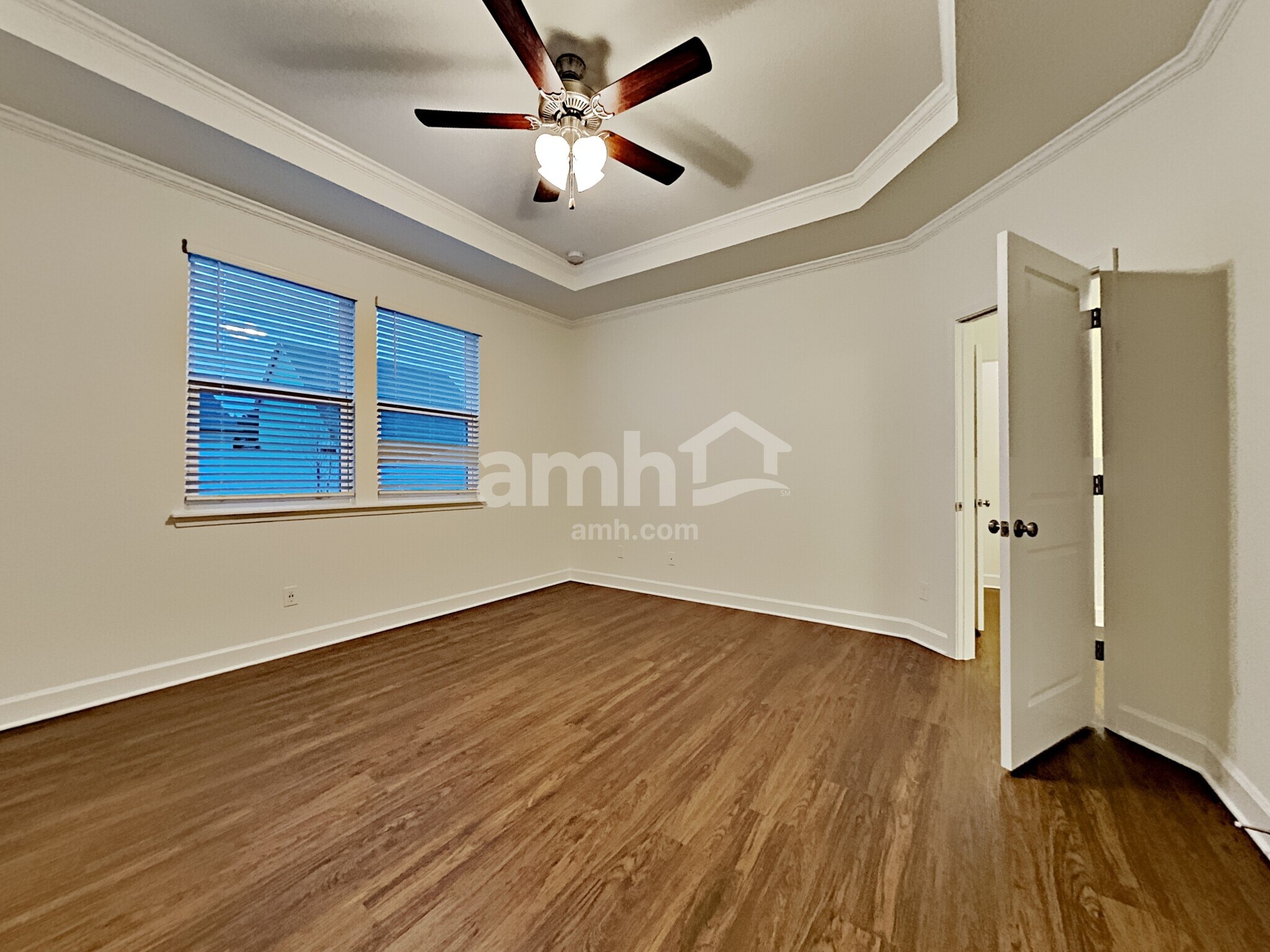 Building Photo - 450 Sandstone Dr