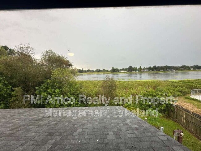 Building Photo - 1108 Country Club Ln