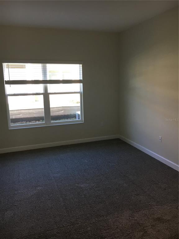 Building Photo - 1050 Quaker Rdg Ln