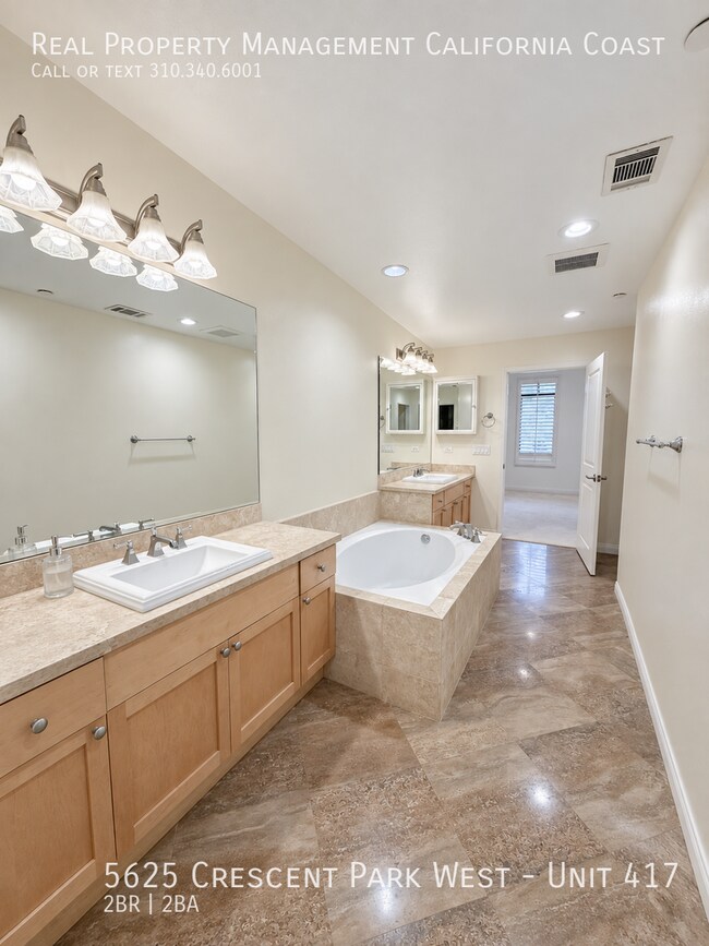 Building Photo - 5625 Crescent Prk W