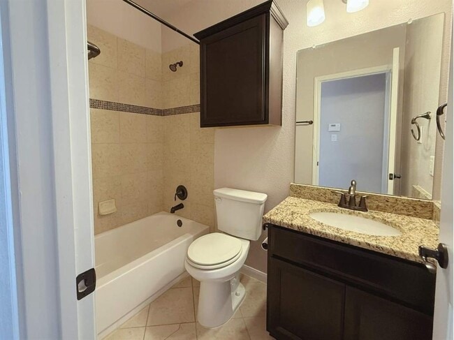 Building Photo - 323 Chisholm Trail