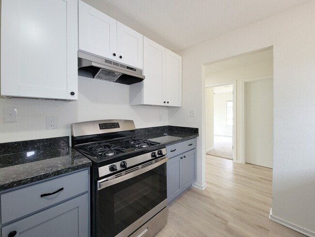 Building Photo - 301 Cypress St