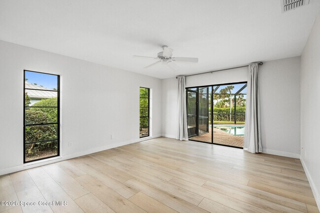 Building Photo - 5 Cache Cay Dr