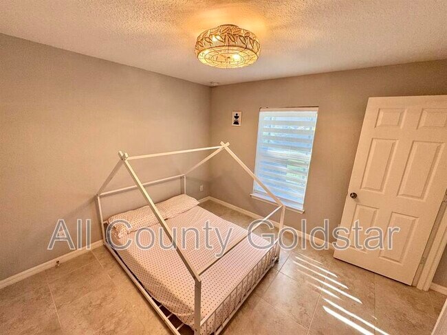 Building Photo - 11373 Visby Ave