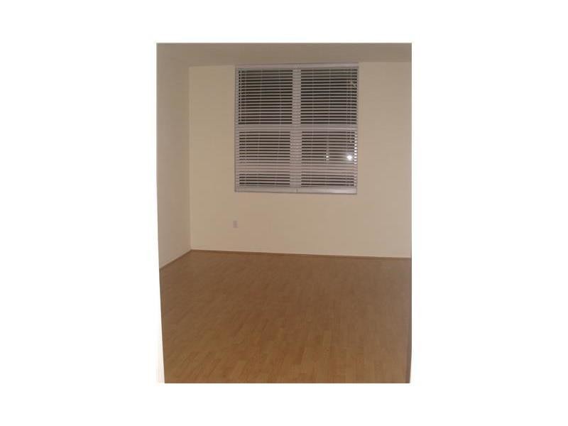 Building Photo - 2401 NE 65th St