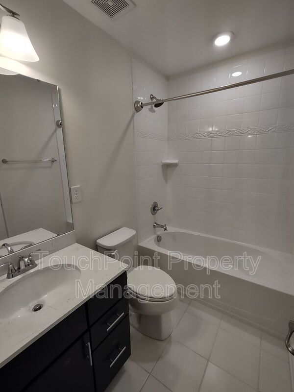 Building Photo - 4073 Zilker Park Dr